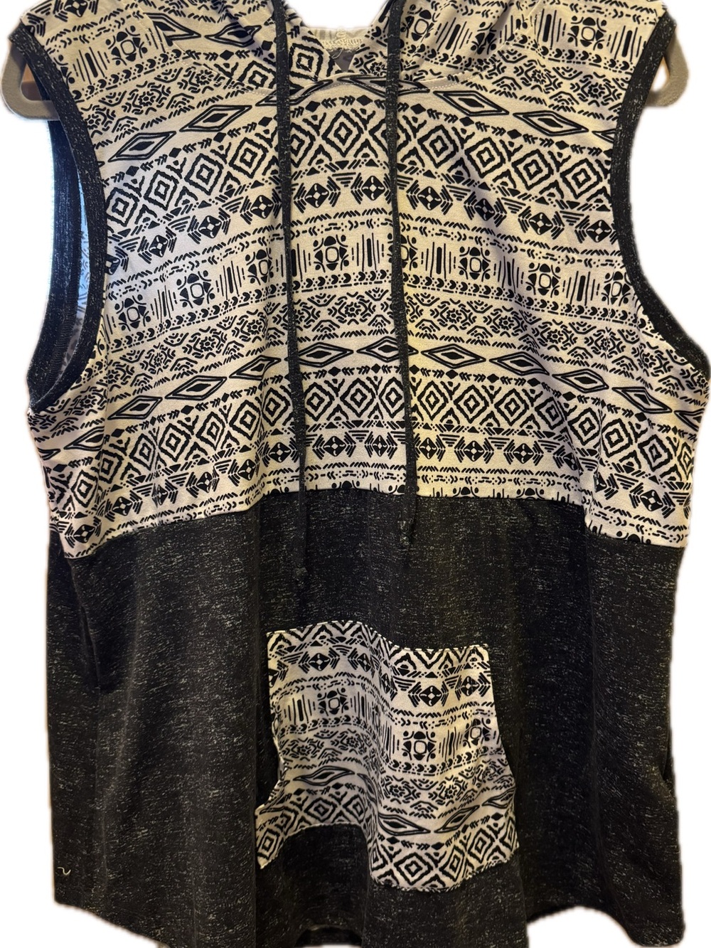 LuLaRoe Brittany Sleeveless Hooded Tank Top Gray Geometric Aztec Print